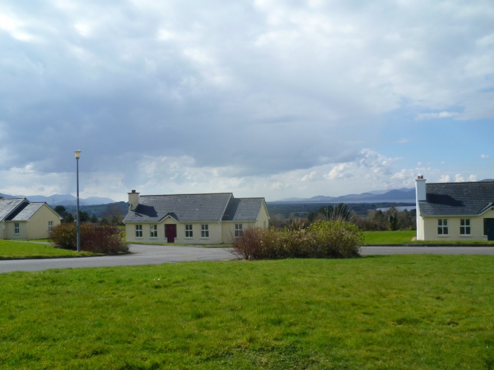 Ring of Kerry Holiday Village Exterior with lawn in front